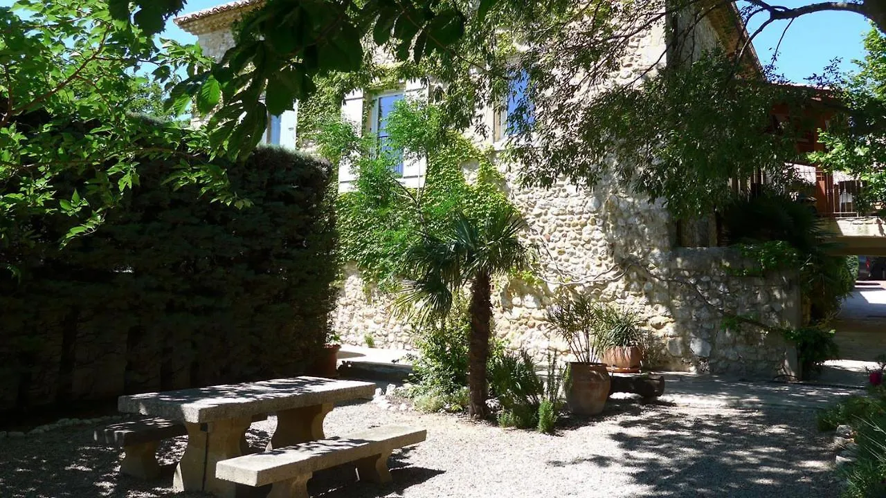 Gites Au Chateau Des Estubiers Les Granges-Gontardes 0*,